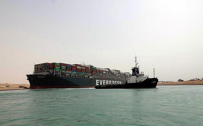 Süveyş Kanalı'nda Evergreen Krizi Büyüyor